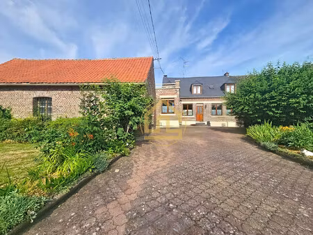 belle maison semi individuelle de 189 m2 avec sa grande dépenda