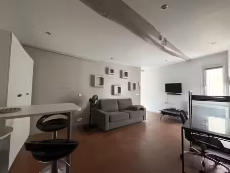 location appartement 1 pièce 25 m² à aix-en-provence (13100)