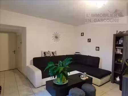 auch  t3 rez de jardin