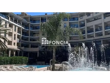 foncia transaction vend en exclusivité à cannes beach  en bord de mer  un 2/3 pièces en ét