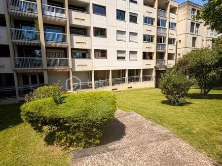 en exclusivite - appartement de type t4 et cave situé 7 quai du drac à fontaine