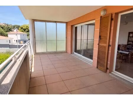 appartement 4 pièces de 94 87 m² avec terrasse  garage et empl