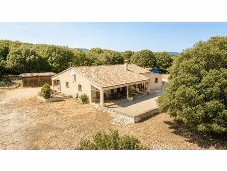 propriété avec dépendance sur grand terrain constructible à 5 min de la plage de...