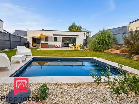 maison contemporaine de plain-pied 3 chambres 1 bureau 1 piscine