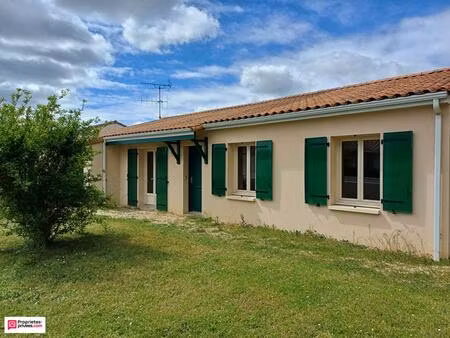 vouillé centre - plain-pied 3 chambres