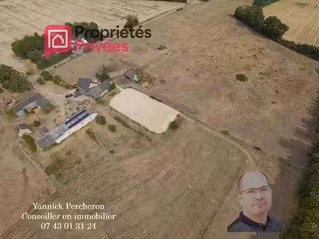 propriété rénovée ? 6 hectares clôturés ? carrière ? 4 boxes