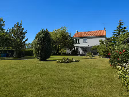 vente maison 6 pièces  141.00m²  couëron