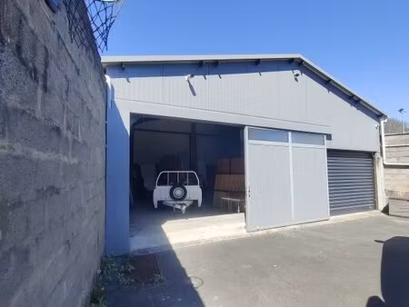 à vendre local professionnel idéal investissement locatif saintes (17100) rive droite