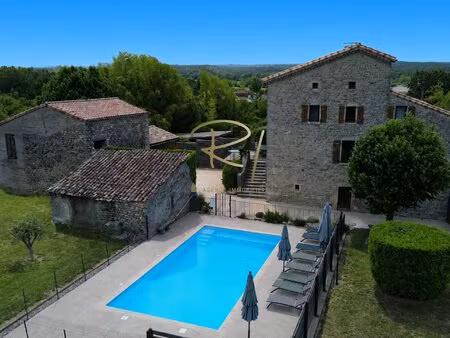à vendre magnifique mas en pierre rénové sud-ardèche