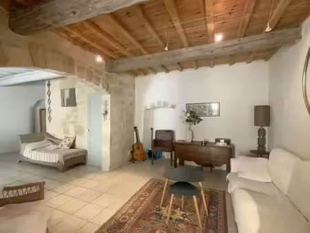 charmante maison de village avec terrasse et garage à 3 km d' uzès.