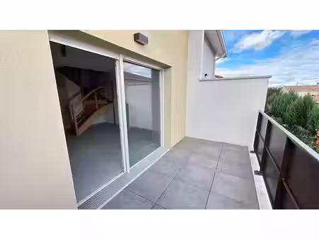 location appartement 3 pièces 60.37 m² à roques (31120)  862 €
