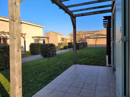 appartement 2 pièces 27 m² à louer saint-saturnin-lès-avignon 84450 ? | era immobilier