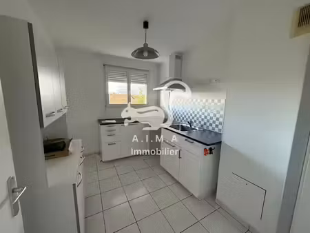 location appartement 3 pièces 61 m² à le barp (33114)  798 €