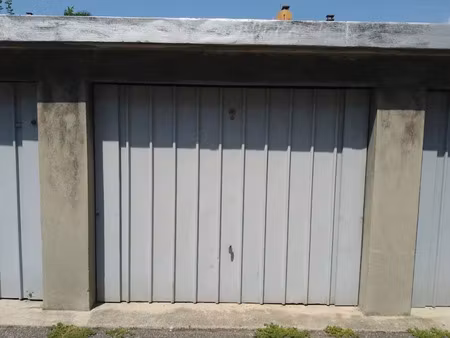 vente parking 15 m² à saint-egreve (38120)  18 000 €