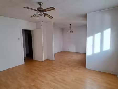 à vendre appartement 4 pièces avec balcons et cave saint