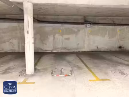 parking à louer - tours (37) - 49€