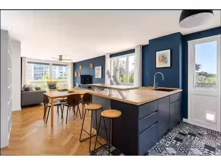 saint-genis-laval – appartement t3 73 m² rénové avec balcon et parking