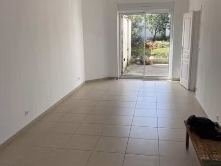 à louer maison 95 4 m² – 850 € |ardres
