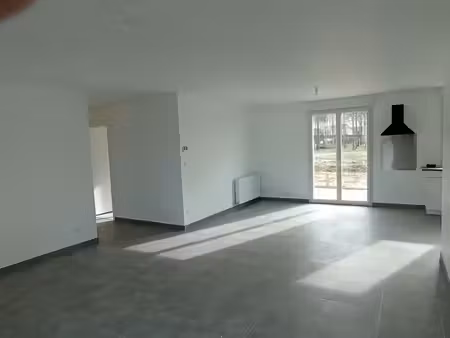 location maison 4 pièces 83 m² à escoville (14850)