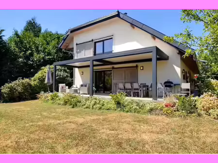 maison indépendante de 218.63 m²  terrain de 1928 m²