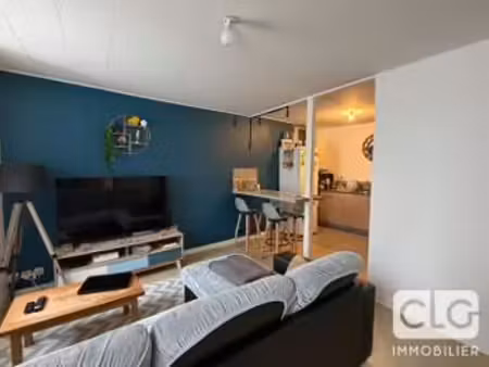 location appartement 2 pièces à quimper (29000) : à louer 2 pièces / 49m² quimper