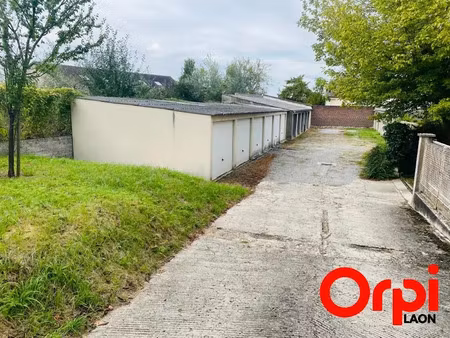 location parking 15 m² à laon (02000)  65 €