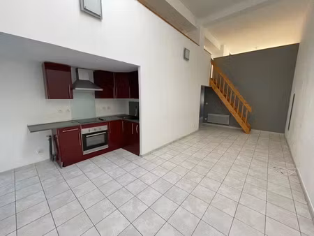 location maison 3 pièces 90 m² à feignies (59750)  665 €