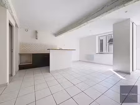 location maison 4 pièces 81 m² à nègrepelisse (82800)  690 €