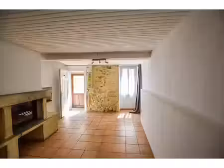 location maison 4 pièces 74 m² à rochefort-du-gard (30650)  690 €