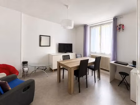 location maison 2 pièces 52 m² à saint-priest-taurion (87480)  500 €