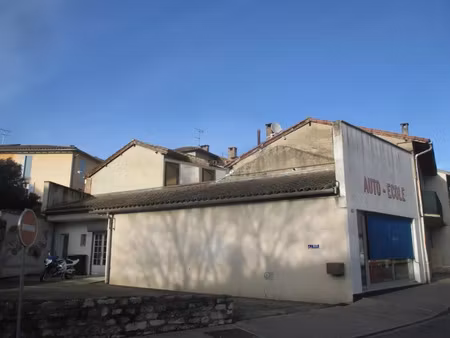 location locaux professionnels 0 pièces 70 m² à caussade (82300)  550 €