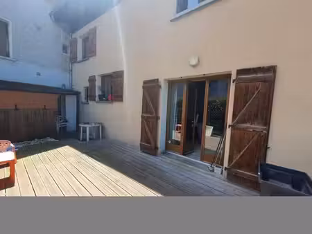 prestigieux immeuble de rapport en vente à saint-jean-de-niost  france