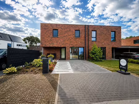 huis te koop in genk met 3 slaapkamers