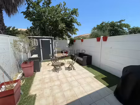 gruissan maison 2 chambres avec jardin  véranda et parking à deux pas de la plage
