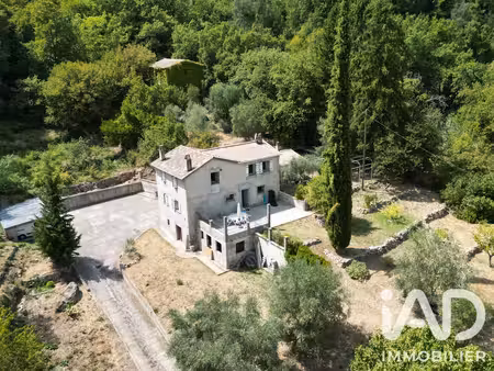 maison traditionnelle à bonson (06830)