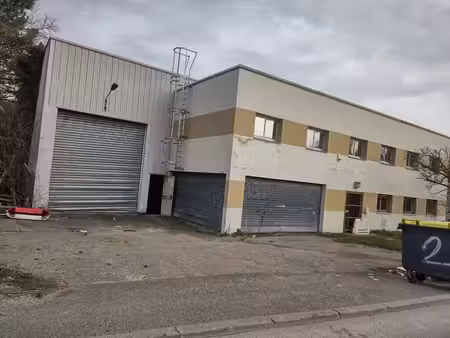 vente local d’activités verrières-le-buisson 91370 900m²
