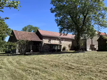 maison en pierre  dependances  piscine  vues