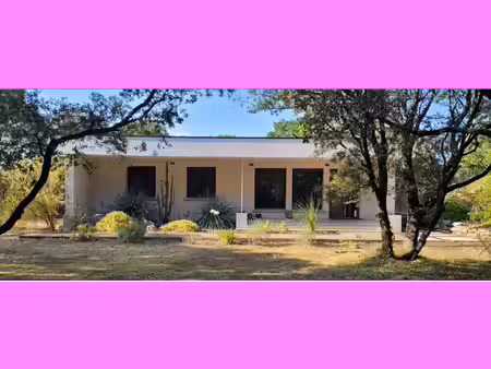 a vendre villa contemporaine de plain pied dans un secteur recherché