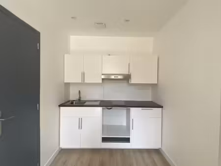 sommieres - centre piéton - appartement t1 + bureau de 30 m2