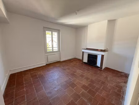 location appartement 3 pièces  74.29m²  carcassonne