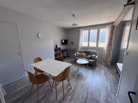 location appartement 1 pièce 35 m² à châtellerault (86100)