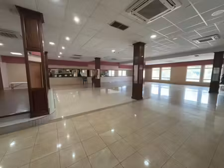 location commerce 300 m² à saint-denis (97400)