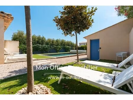 référence : 6998-les - villa moderne à 1 min de la plage avec piscine et garage à grimaud
