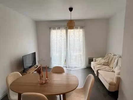 location appartement 2 pièces 42 m² à saint-sébastien-sur-loire (44230)