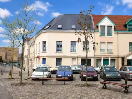 st leu  secteur facultés  grand studio de 38 m2 avec parking dans petite copropriété