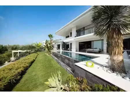 villa de 5 pièces de luxe en location cagnes-sur-mer  france