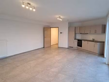 bel appartement avec terrasse proche du centre ville