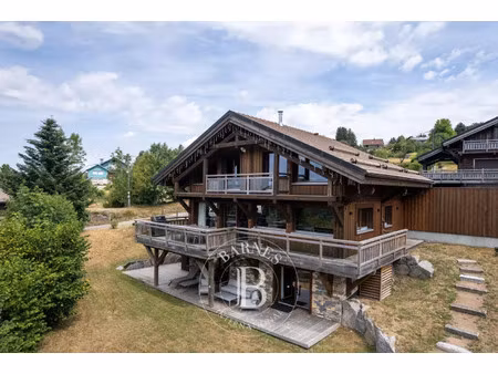 chalet de luxe à vendre dans le quartier ecarts et coteaux