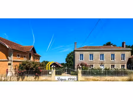 propriété de caractère du xixe siècle avec vue sur l’estuaire  1 2 hectare  dépendances et