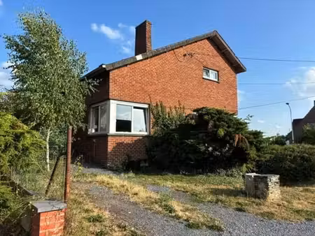 spacieuse villa 4 façades avec grand jardin
